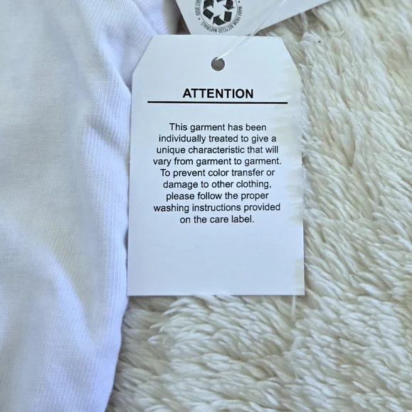 Obey Worldwide🌐 Peace✌️ Dove🕊 Graphic Tee👕 - NWT - Picture 8 of 15